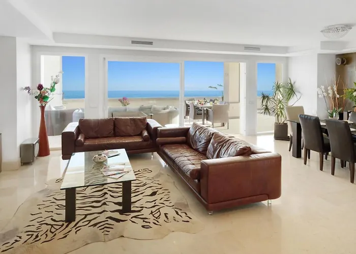 Heaven Penthouse 405 アパート