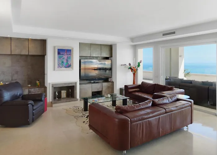 Heaven Penthouse 405 Apartment *