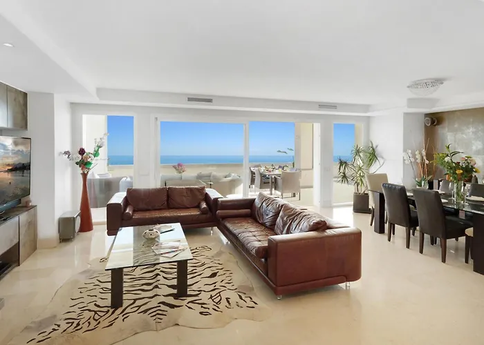 Apartment Heaven Penthouse 405